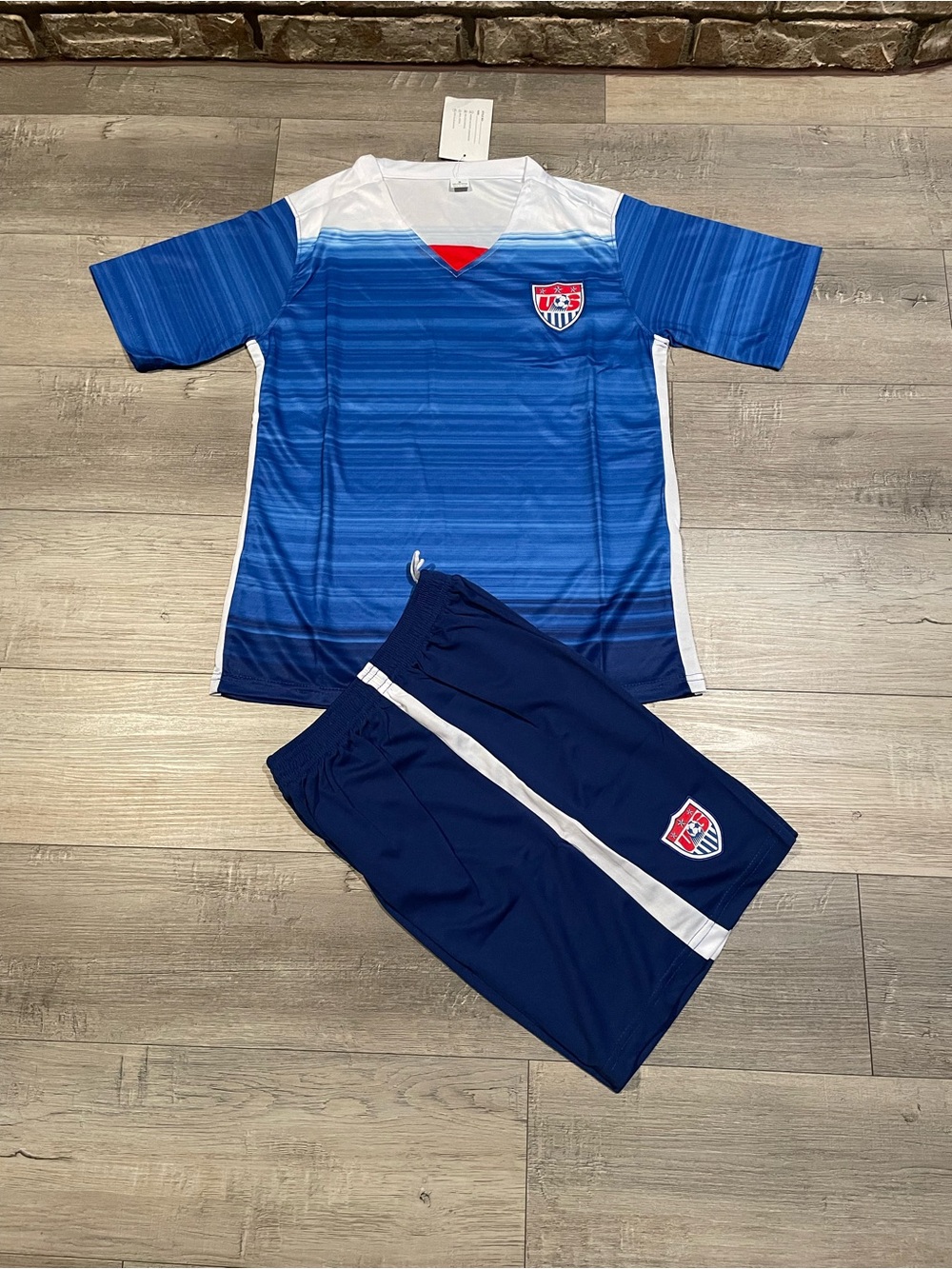 Vintage USA soccer futbol team jersey and FREE shorts